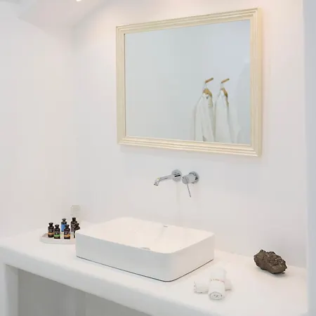 Absolute Bliss Imerovigli (Santorini)