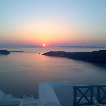 Absolute Bliss Hotel Imerovigli (Santorini)