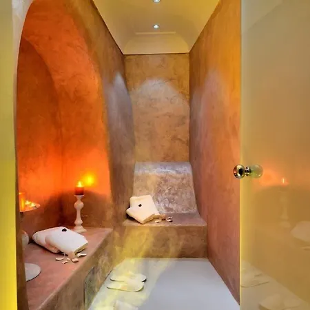 Absolute Bliss Szálloda 4*