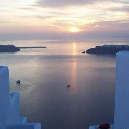 Absolute Bliss Hotel Imerovigli (Santorini)