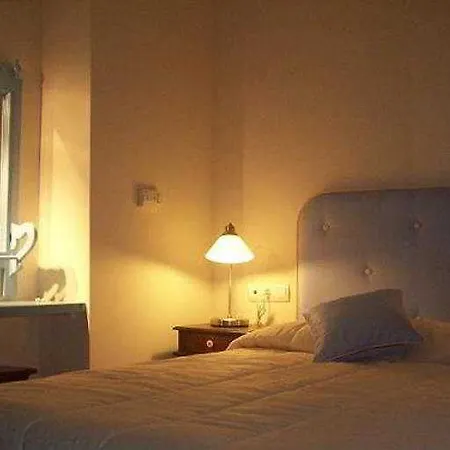 Absolute Bliss 4* Imerovigli (Santorini)