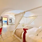 Absolute Bliss Hotel Imerovigli (Santorini)