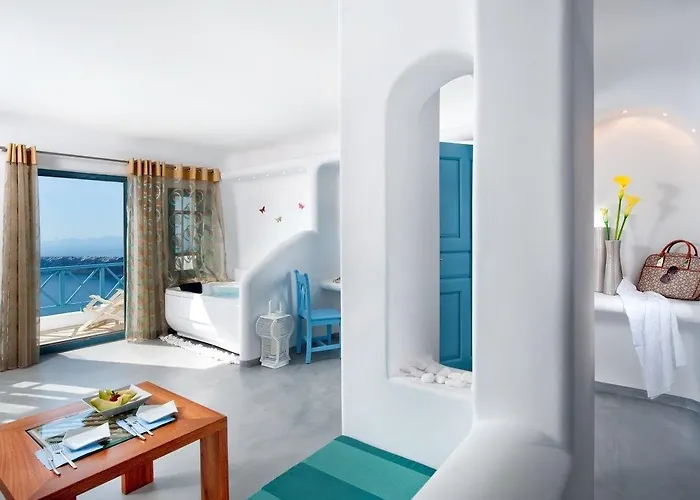 Absolute Bliss Imerovigli (Santorini)