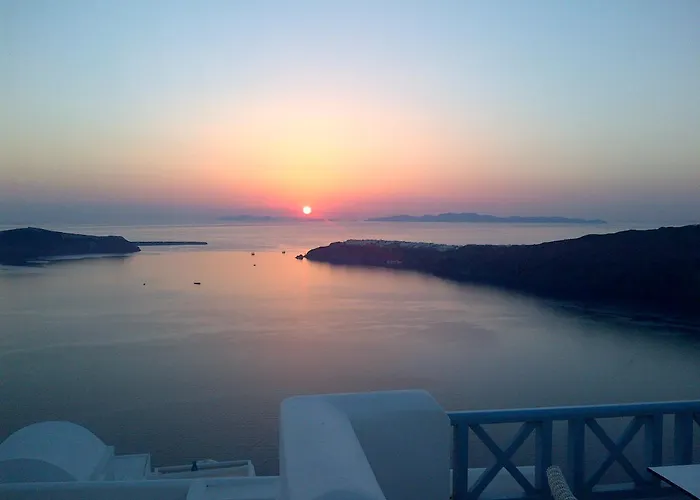 Absolute Bliss Hotel Imerovigli (Santorini)