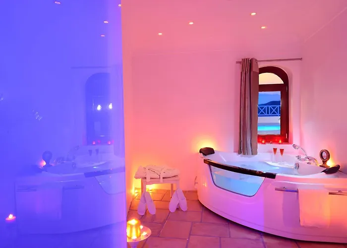 Absolute Bliss Imerovigli (Santorini)