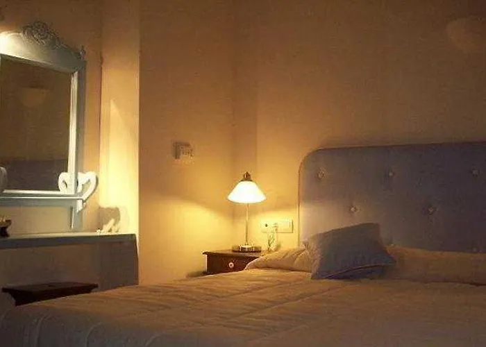 Absolute Bliss 4* Imerovigli (Santorini)